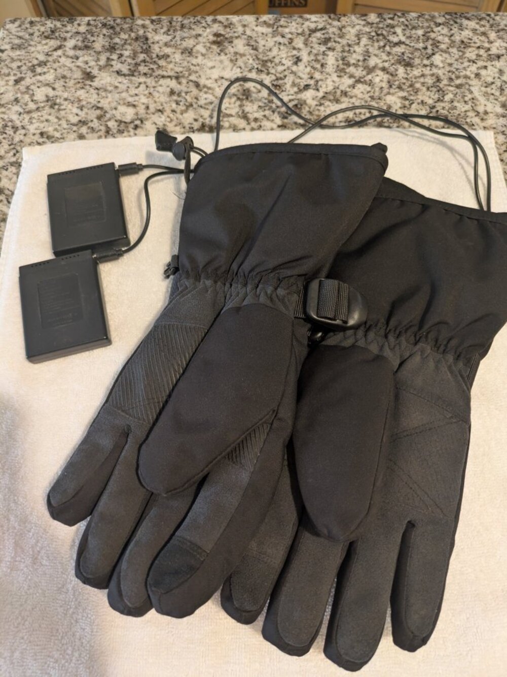 Heated Electric Gloves with Rechargeable Batteries Black